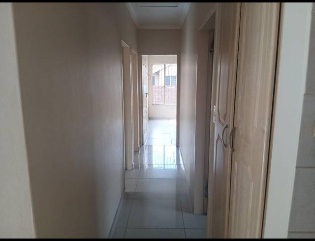 3 BEDROOM HOUSE FOR SALE IN THATCHFIELD ESTATE